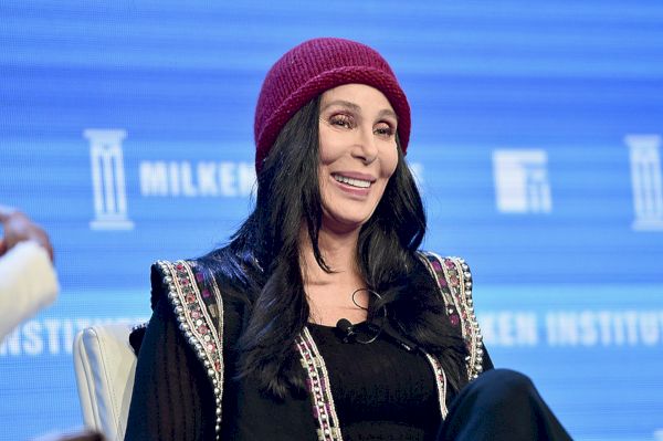 Cher จะเป็นศิลปินคนที่หกที่ได้รับรางวัล 'Billboard' Icon Award