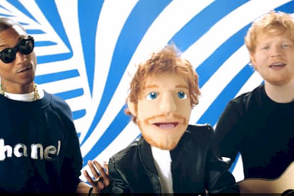 Tutvuge Ed Sheerani Bad Boy Muppet Twiniga muusikavideos 'Sing'.