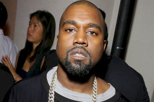 Kanye West, persoon met vrijwel geen haar, geeft misschien $ 500 uit aan dagelijkse knipbeurten