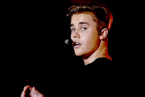 Justin Bieber saab kunstnike kohtlemise videos 'Where Are Ü Now'.