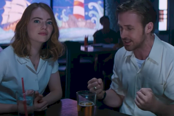 Emma Stone et Ryan Gosling ici pour charmer votre pantalon dans la bande-annonce de 'La La Land'
