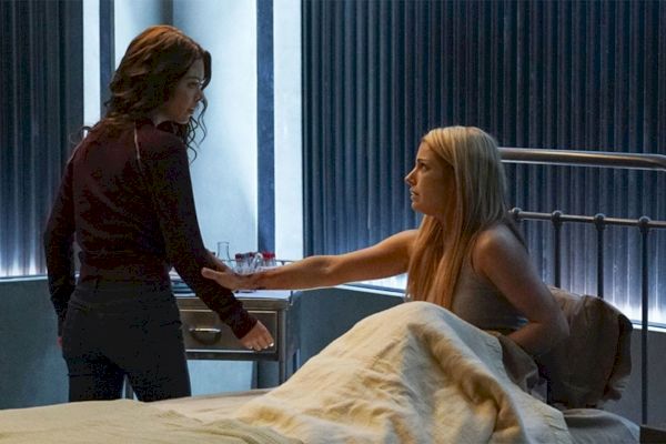 O Legado de Lexa: Os espectadores criticam a propensão da CW para matar personagens lésbicas