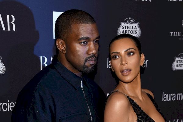 Kanye está supostamente irritado porque as pessoas acreditam que Kim iniciou seu divórcio