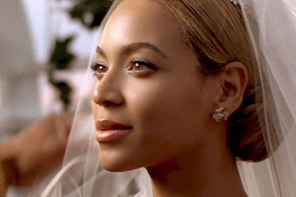 Beyonce se marie dans la vidéo 'La meilleure chose que je n'ai jamais eue'