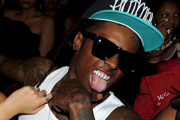 Lil Wayne Drops ‘Tunechi’s Back’ ‘Sorry 4 the Wait’ mixtape'ist