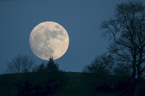 Qu'est-ce que la ‘Wolf Moon’ ? Tout ce que nous savons sur la première éclipse de pleine lune de 2020