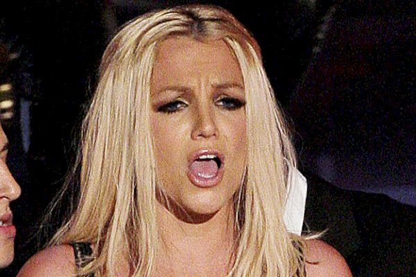 Sam Lutfi diu que l'ús de metamfetamina de Britney Spears va provocar que el seu cap s'afaités